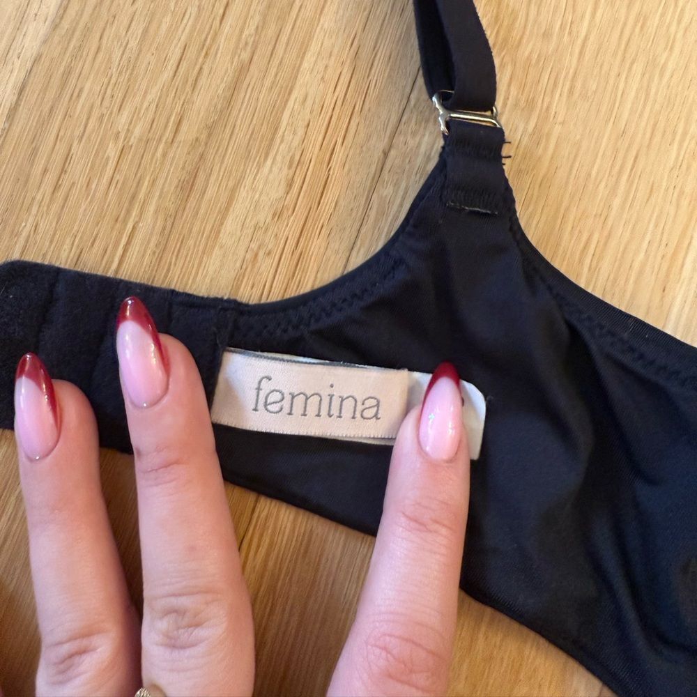 Black Underwire Bra - Picture 4 of 7